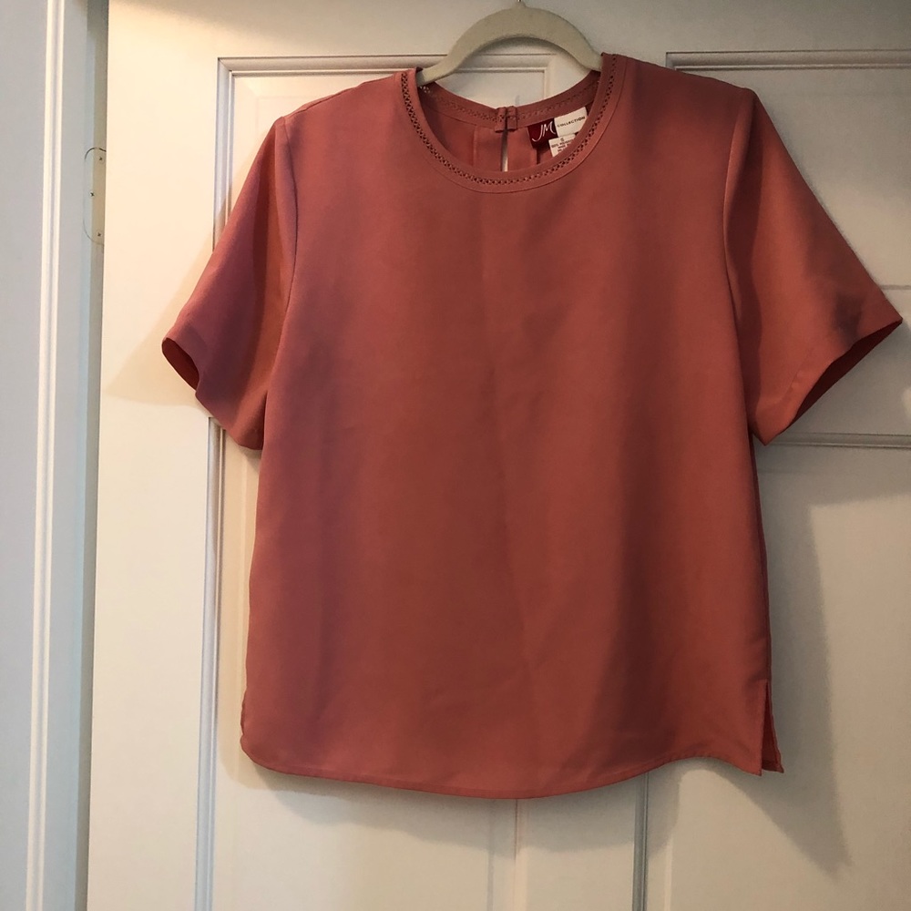 JM collection.  women's top, in pink tone S.